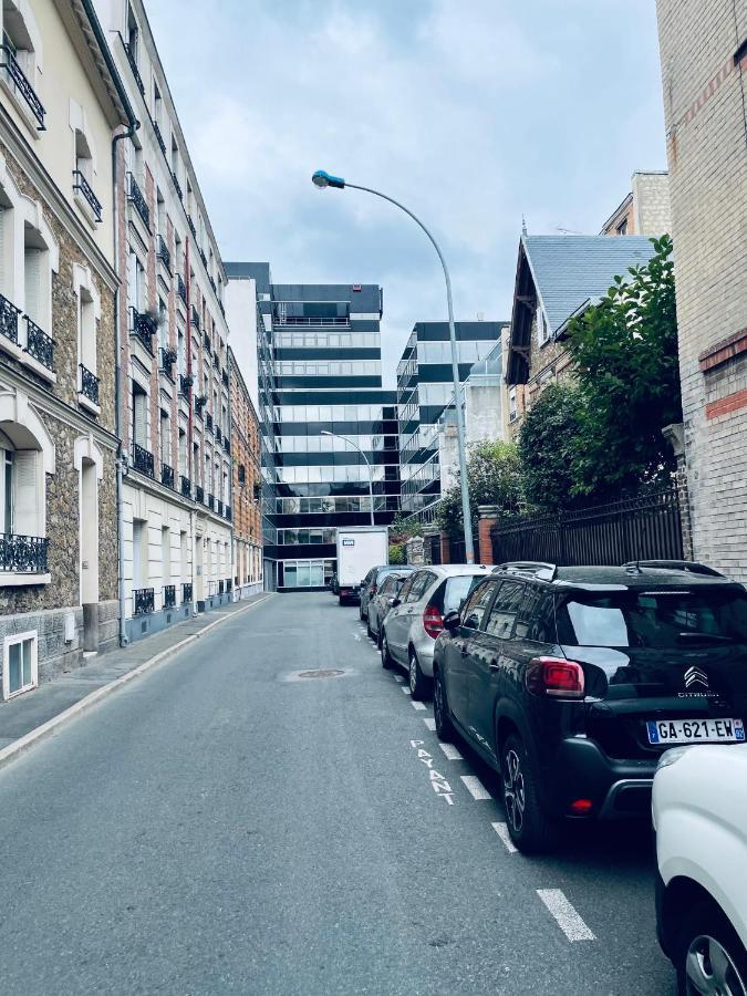Design&nouveau, Parisexpo Pte-de-versaille, Parking&netflix *